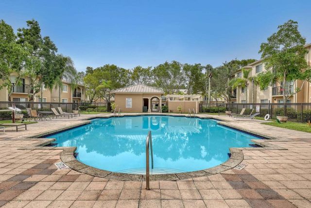 1400 S Crestwood Court S 1407, Royal Palm Beach, FL 33411