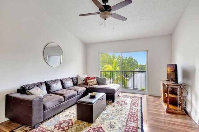 1400 S Crestwood Court S 1407, Royal Palm Beach, FL 33411