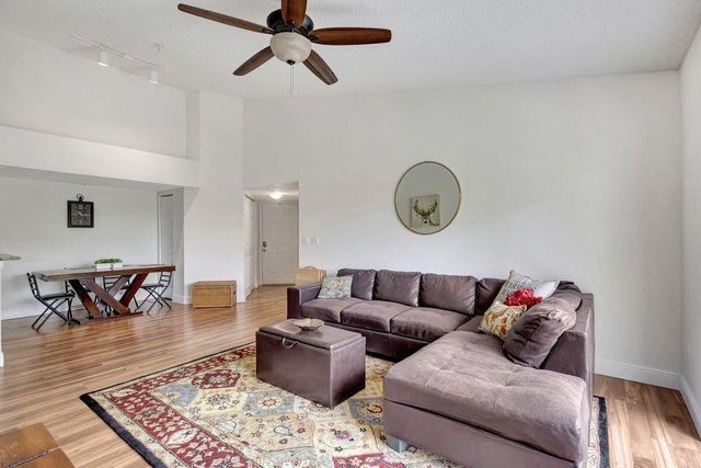 1400 S Crestwood Court S 1407, Royal Palm Beach, FL 33411