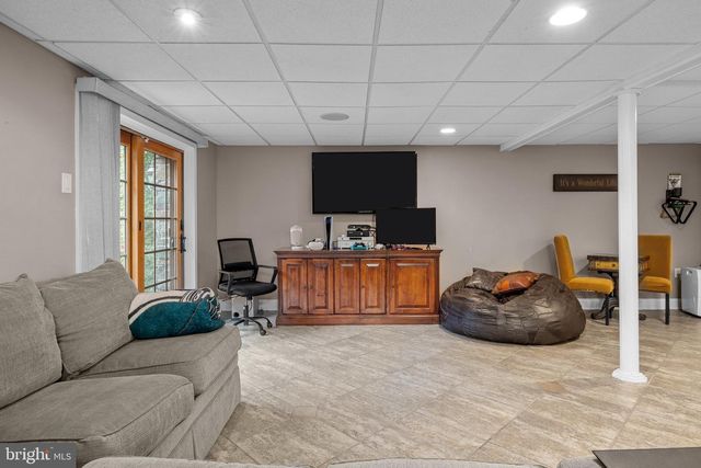 80 HIGH POINT W, Huntingdon Valley, PA 19006