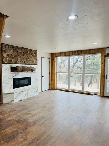 5201 Crystal Lake Drive, Guthrie, OK 73044