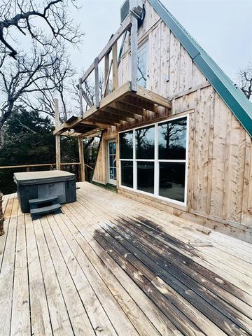 5201 Crystal Lake Drive, Guthrie, OK 73044