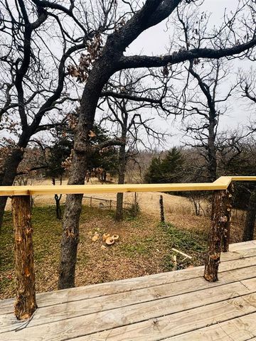 5201 Crystal Lake Drive, Guthrie, OK 73044