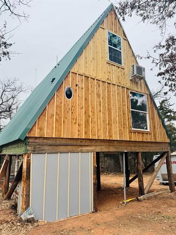 5201 Crystal Lake Drive, Guthrie, OK 73044
