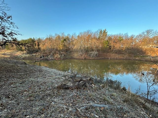 5201 Crystal Lake Drive, Guthrie, OK 73044