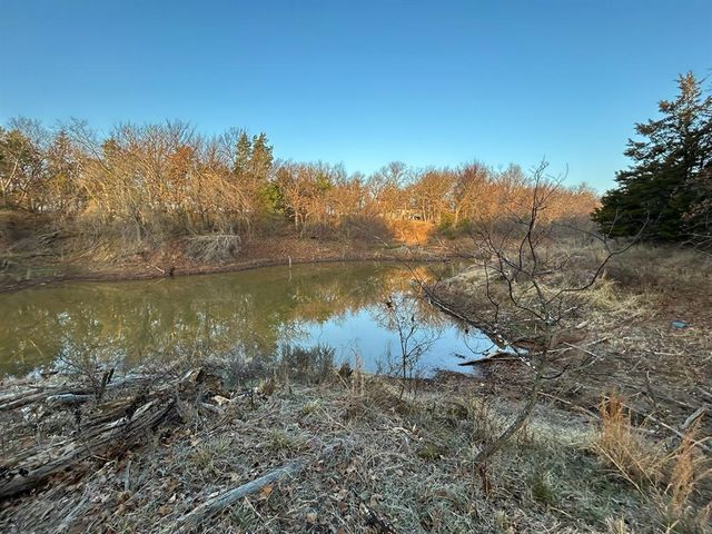 5201 Crystal Lake Drive, Guthrie, OK 73044