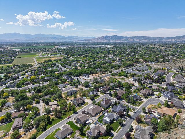 9502 N AZTEC DR, Cedar Hills, UT 84062