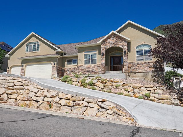 9502 N AZTEC DR, Cedar Hills, UT 84062