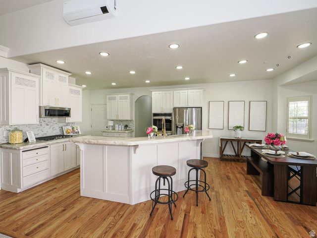 9502 N AZTEC DR, Cedar Hills, UT 84062