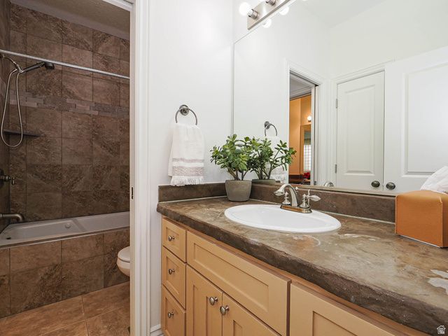 9502 N AZTEC DR, Cedar Hills, UT 84062