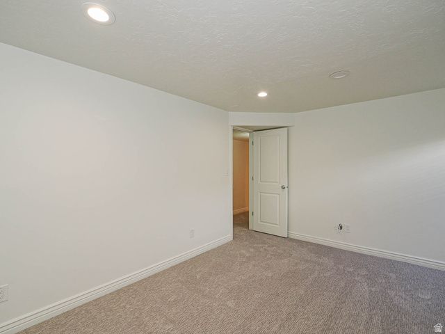 9502 N AZTEC DR, Cedar Hills, UT 84062
