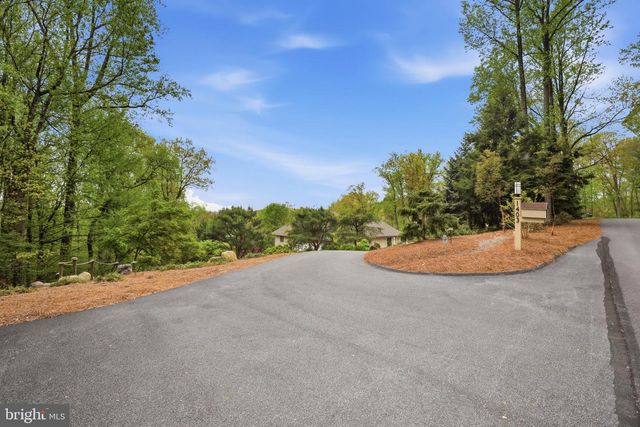 1403 DOUGLAS FIR DR, Lebanon, PA 17042