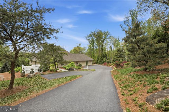 1403 DOUGLAS FIR DR, Lebanon, PA 17042