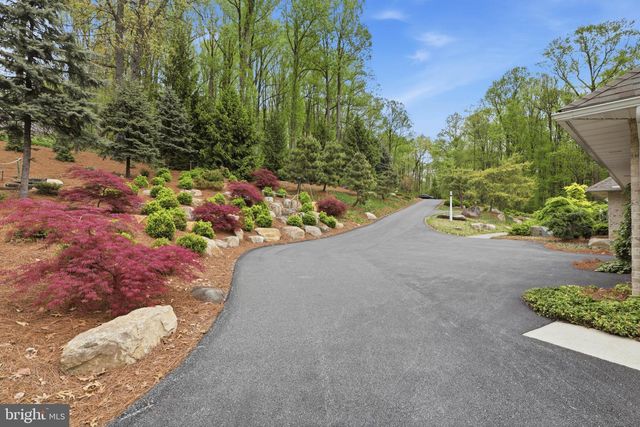 1403 DOUGLAS FIR DR, Lebanon, PA 17042