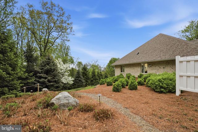 1403 DOUGLAS FIR DR, Lebanon, PA 17042