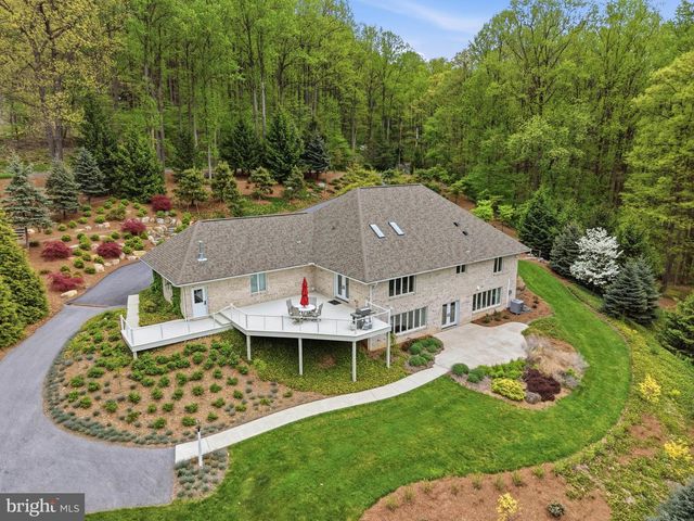 1403 DOUGLAS FIR DR, Lebanon, PA 17042