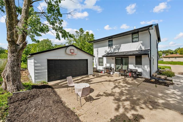 100 Linden Boulevard, Pleasant Hill, IA 50327