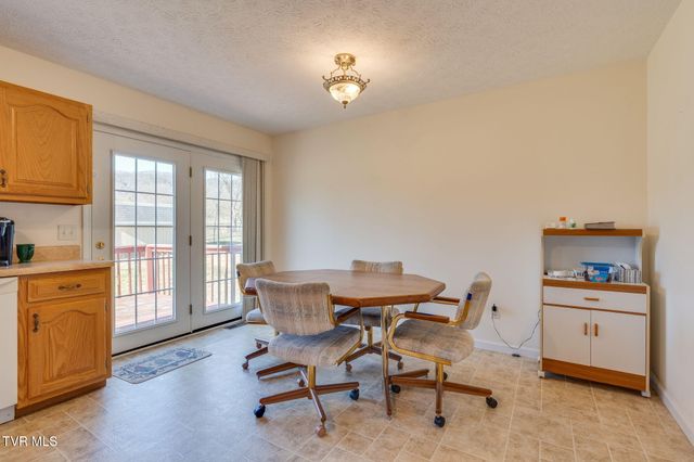 268 Stewart Hills Drive, Rogersville, TN 37857