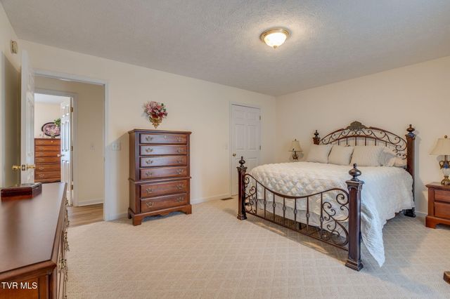 268 Stewart Hills Drive, Rogersville, TN 37857