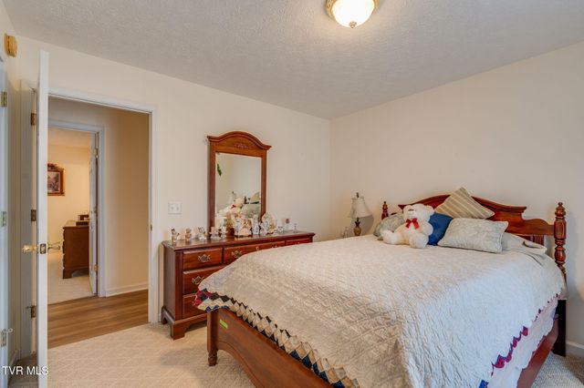 268 Stewart Hills Drive, Rogersville, TN 37857