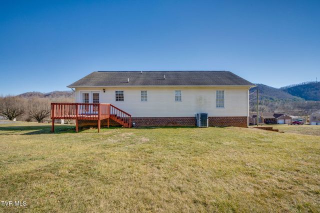 268 Stewart Hills Drive, Rogersville, TN 37857
