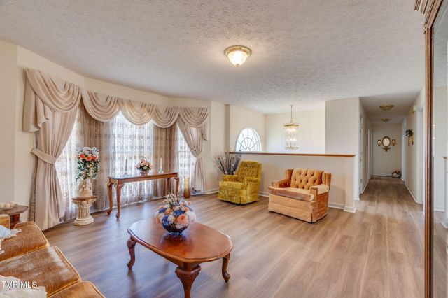 268 Stewart Hills Drive, Rogersville, TN 37857