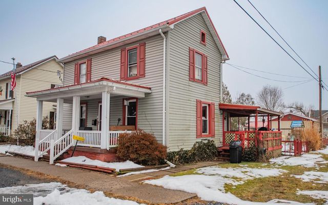 117 N CHESTNUT STREET, Mill Hall, PA 17751