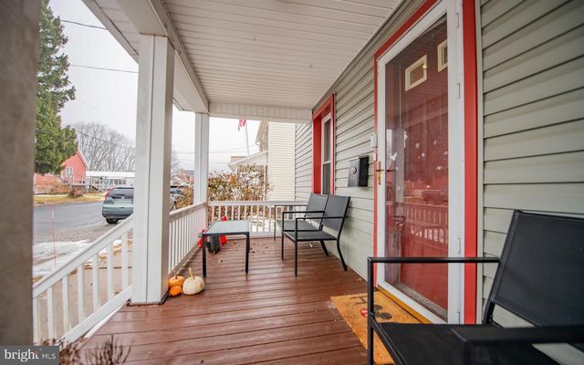 117 N CHESTNUT STREET, Mill Hall, PA 17751