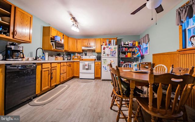 117 N CHESTNUT STREET, Mill Hall, PA 17751