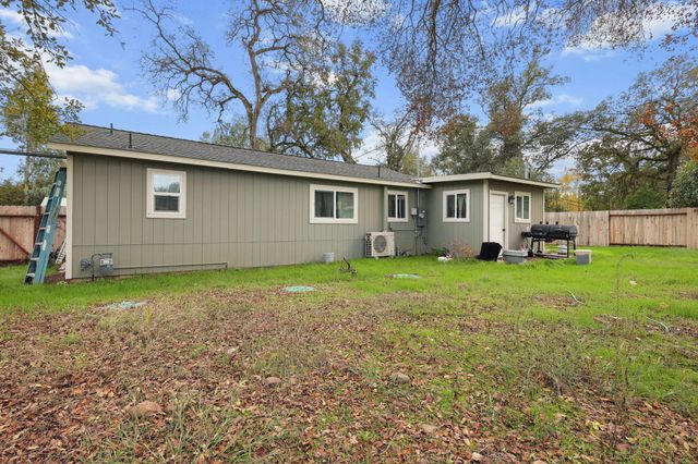 7696 Happy Valley Road, Anderson, CA 96007