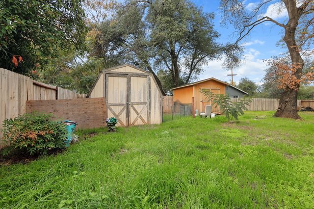7696 Happy Valley Road, Anderson, CA 96007