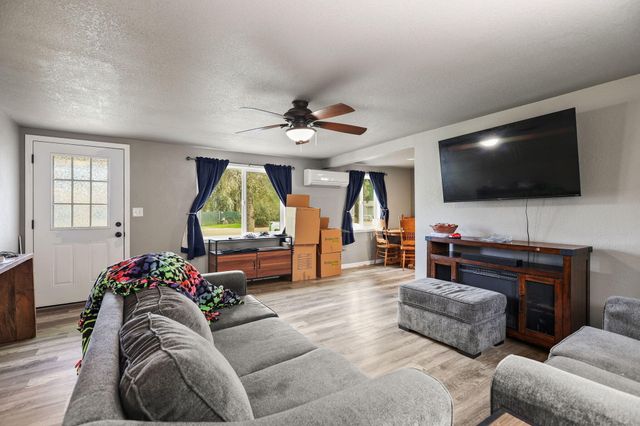 7696 Happy Valley Road, Anderson, CA 96007