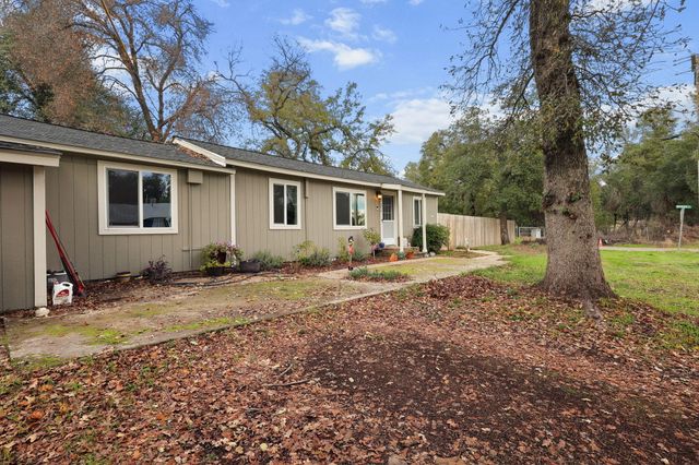 7696 Happy Valley Road, Anderson, CA 96007