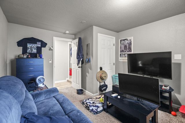 7696 Happy Valley Road, Anderson, CA 96007