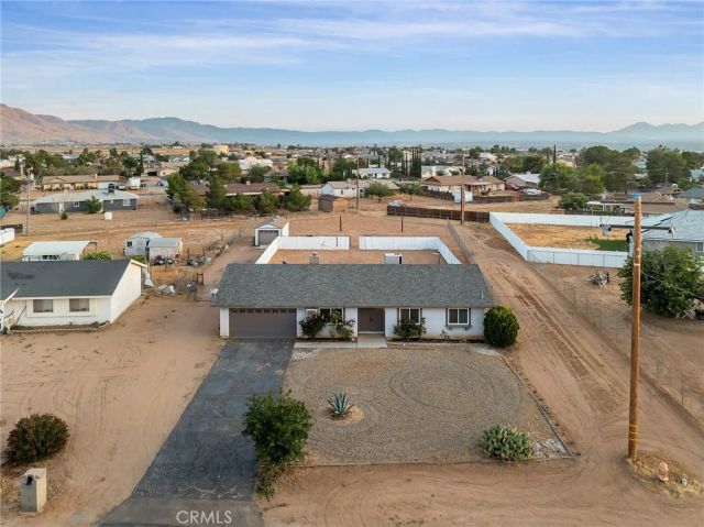 10966 Neola Road, Apple Valley, CA 92308