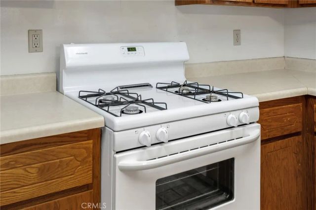 10966 Neola Road, Apple Valley, CA 92308