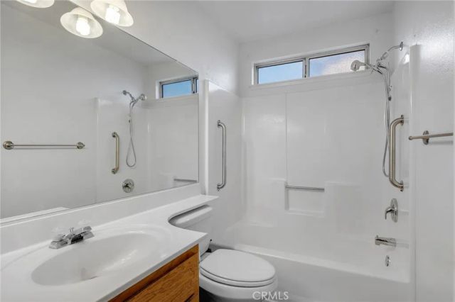 10966 Neola Road, Apple Valley, CA 92308