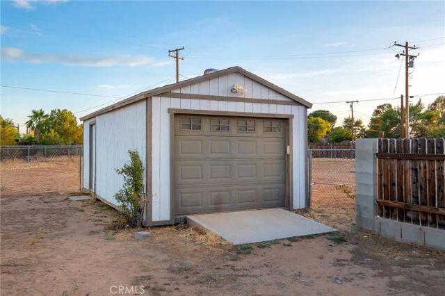 10966 Neola Road, Apple Valley, CA 92308