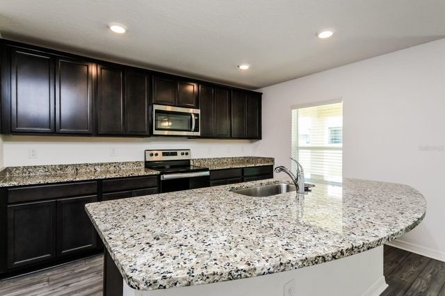 1635 SWAN LAKE CIRCLE, Dundee, FL 33838
