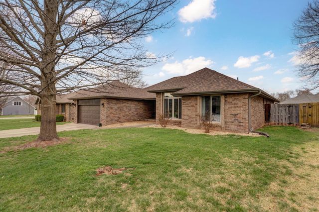 3455 W Beechwood Street, Springfield, MO 65807