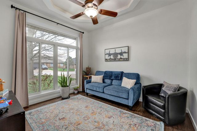 3455 W Beechwood Street, Springfield, MO 65807