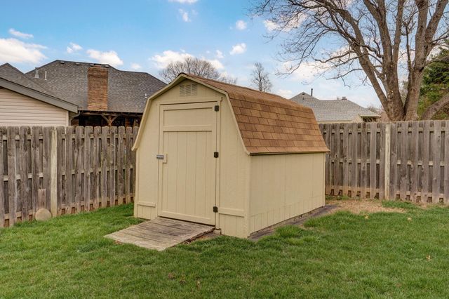 3455 W Beechwood Street, Springfield, MO 65807