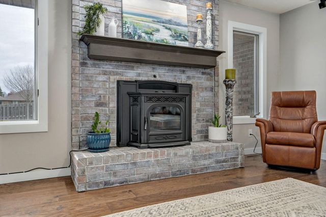 3455 W Beechwood Street, Springfield, MO 65807