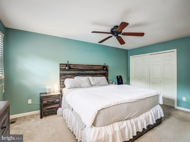 7112 LAKE COVE DR, Alexandria, VA 22315