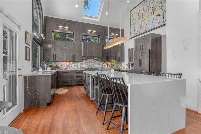 1706 South Woodside LN, Virginia Beach, VA 23454