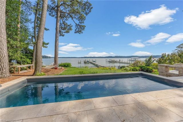 1706 South Woodside LN, Virginia Beach, VA 23454