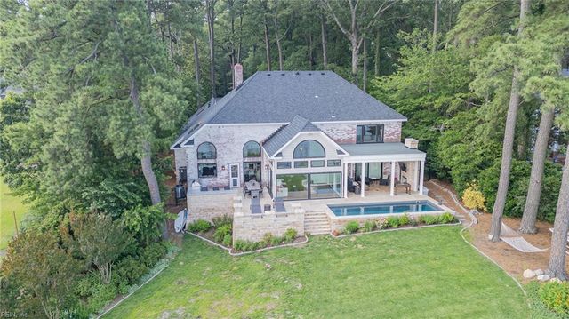 1706 South Woodside LN, Virginia Beach, VA 23454