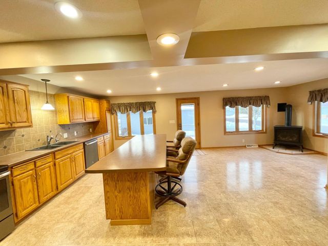 411 Vernon Avenue, Morgan, MN 56266