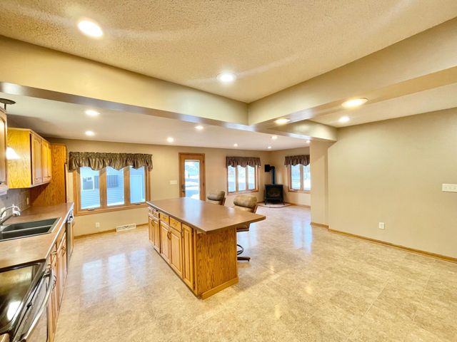 411 Vernon Avenue, Morgan, MN 56266