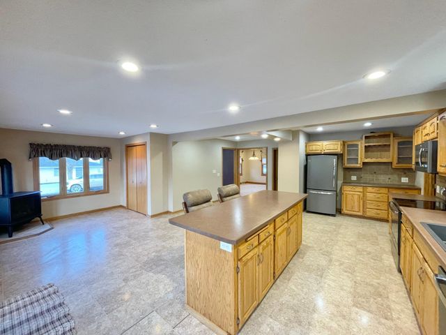 411 Vernon Avenue, Morgan, MN 56266